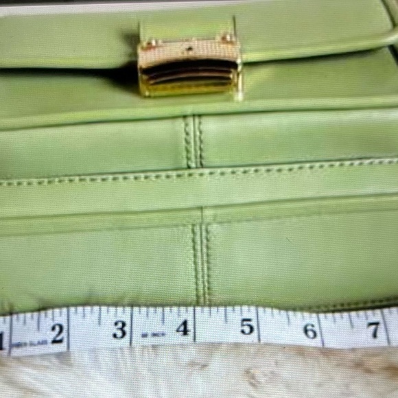 Michael by Michael Kors Bradshaw Medium Messenger Camera Bag Style New with Tags - Picture 14 of 16